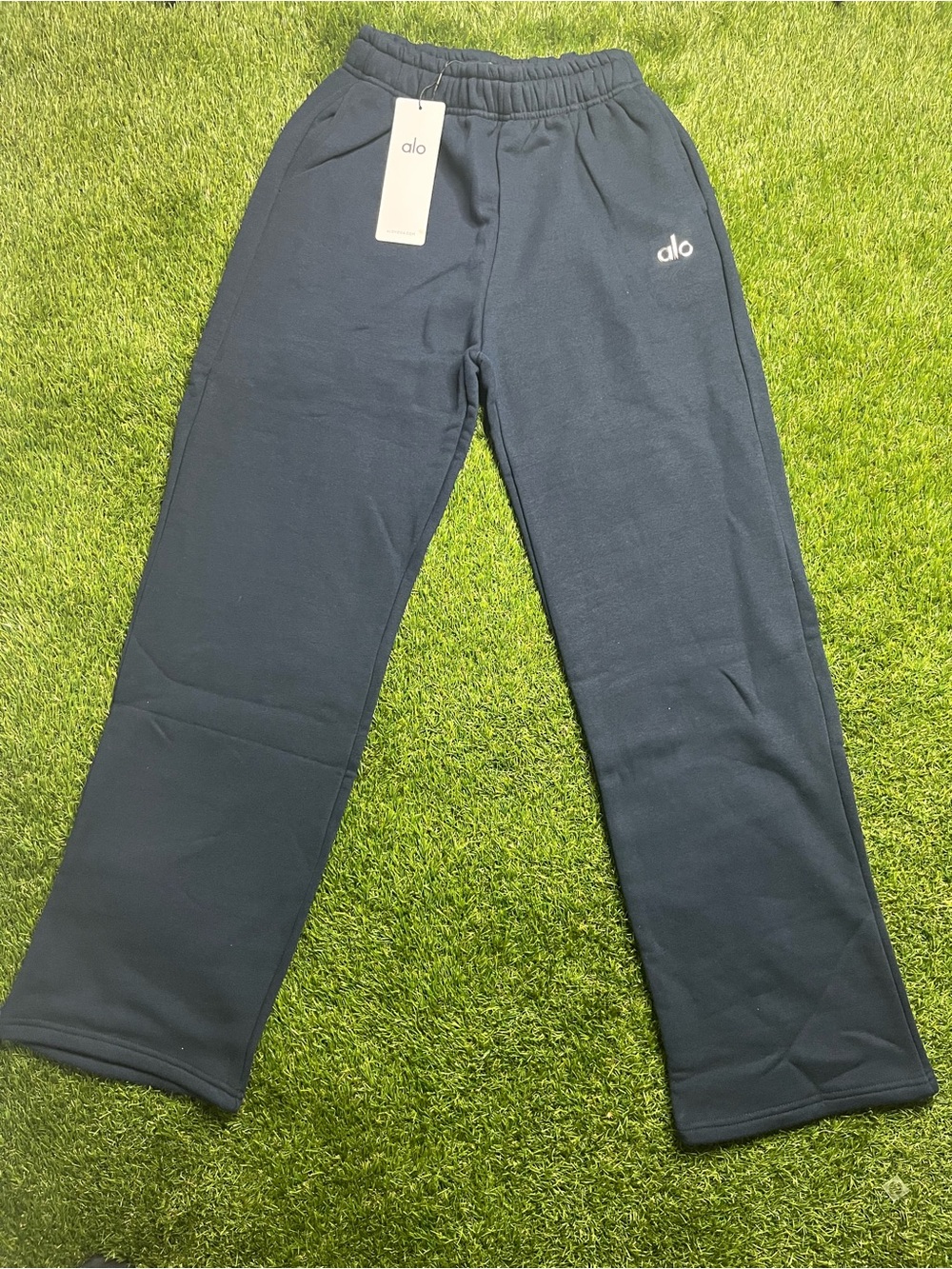 ALO Yoga Men’s Dark Navy Fleece Joggers